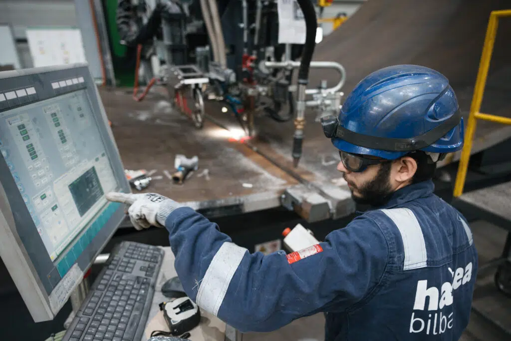 Haizea operates with PEMA weldcontrol 500 software that makes the welders' job eaiser.