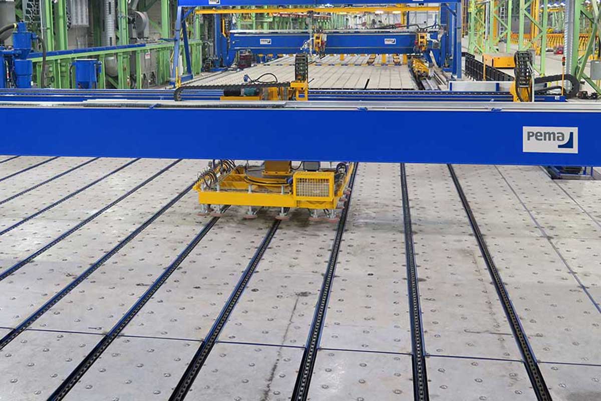 030_PEMA_12m_adv_panel_line_2015_000