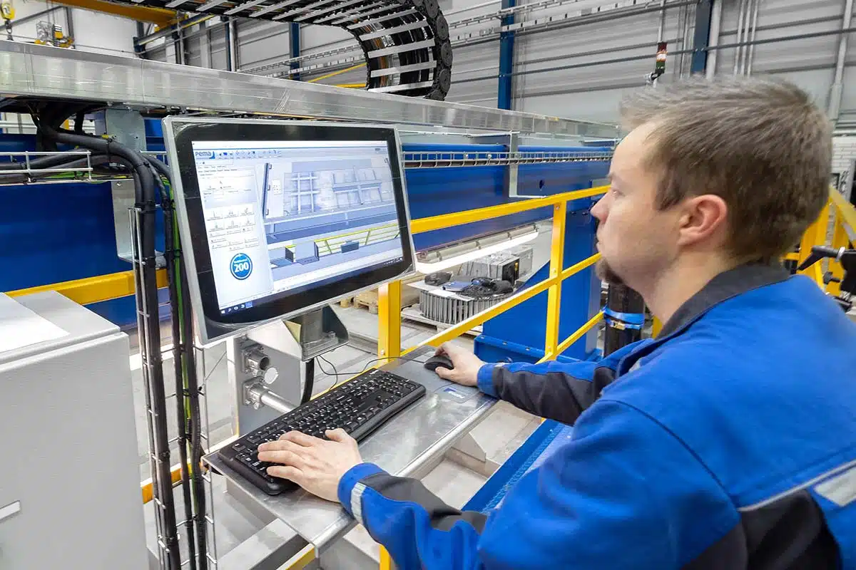 004-PEMA-Micro-panel-Robot-welding-VRWP-C-WeldControl-200-006