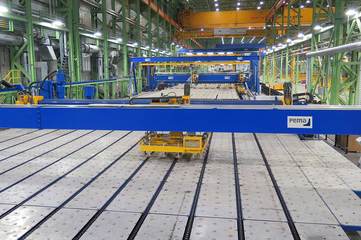 004_PEMA_12m_adv_panel_line_2015_000